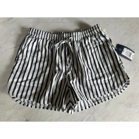 NWT Universal thread blue striped elastic
Waist pull on shorts XS cotton womens - Picture 1 of 4